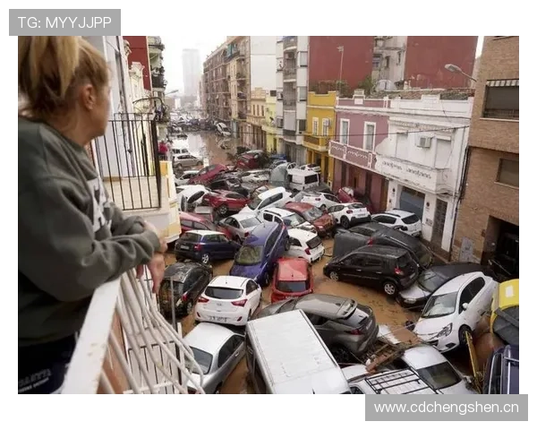 瓦伦西亚球迷抗议持续,俱乐部经营稳定性面临考验 瓦伦西亚球迷抗议持续,俱乐部经营稳定性面临考验