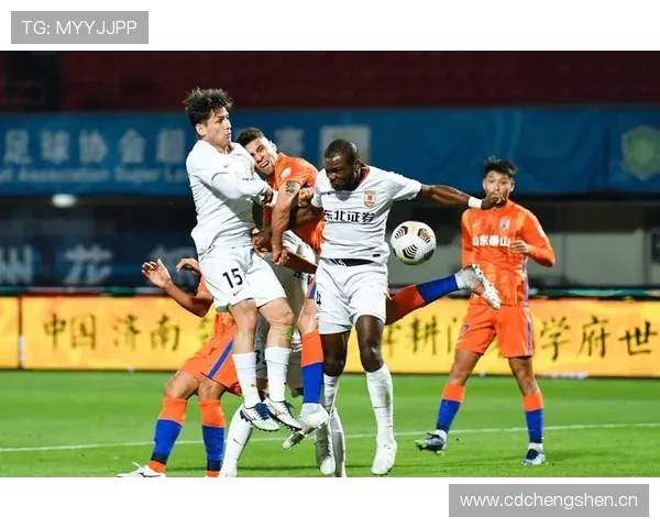 山东泰山防线在高位压迫下是否频繁暴露身后空间，稳定性面临考验