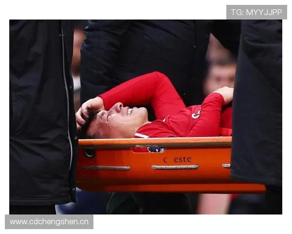 曼联复兴进程仍未完成,赛季表现波动影响争四前景 曼联复兴进程仍未完成,赛季表现波动影响争四前景