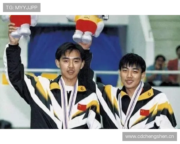 孔令辉居然成了这样，握拍以外的他比明星还圈粉？