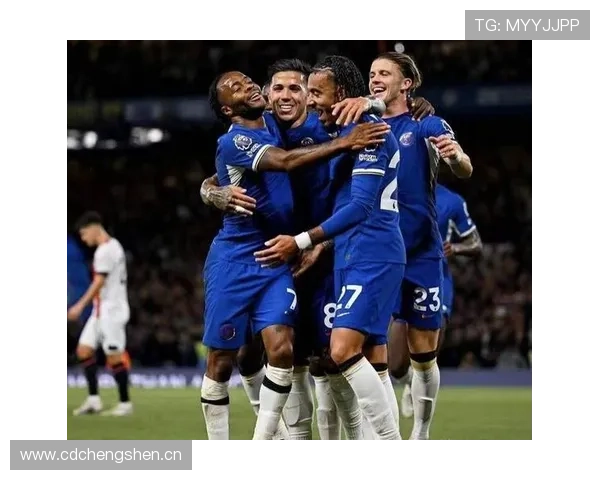 恩佐·费尔南德斯训练完顺手给全家买了栋楼？