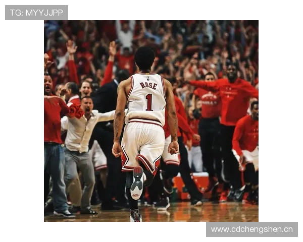 罗斯从MVP持球单打到无球跑位效率差异明显